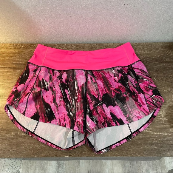 *RARE* Lululemon Pink Real Tree Camo Speed Up Shorts Women’s Sz 4 Tall